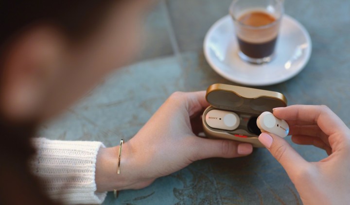 Le cuffie in-ear di punta Sony WF-1000XM3 ora supportano Alexa