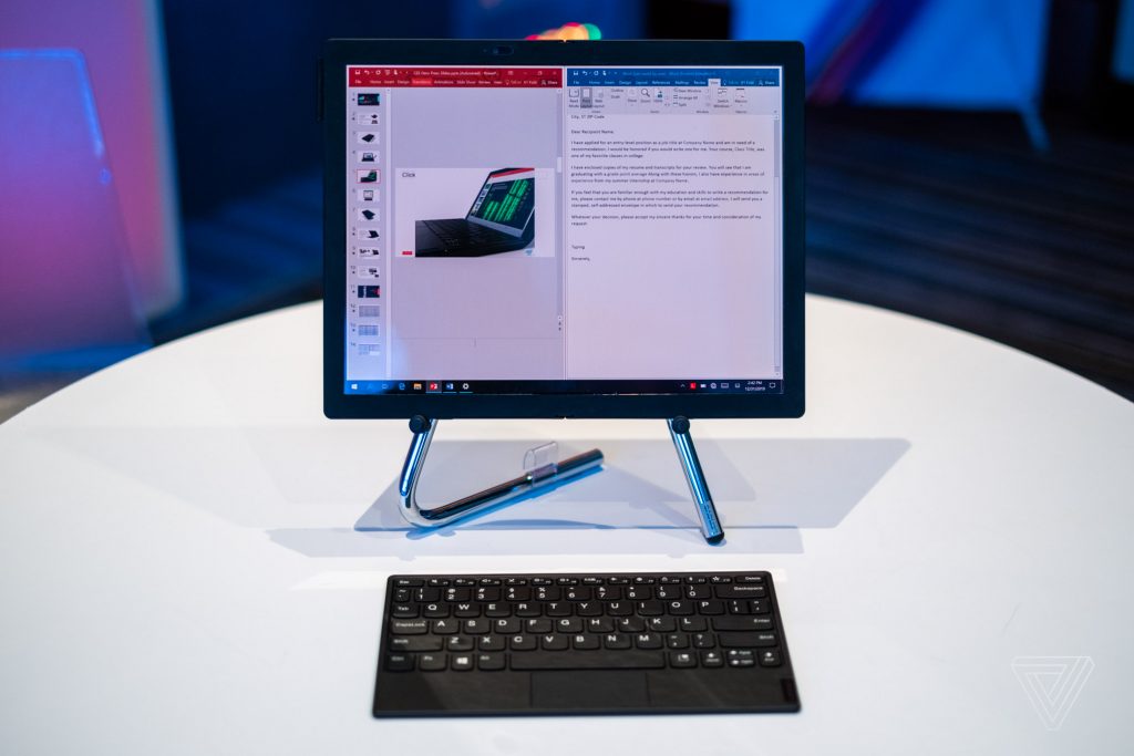 Novità Lenovo al CES di Las Vegas: ThinkPad X1 Fold pieghevole, Yoga con connettività 5G e ThinkBook Plus con display e-ink 4