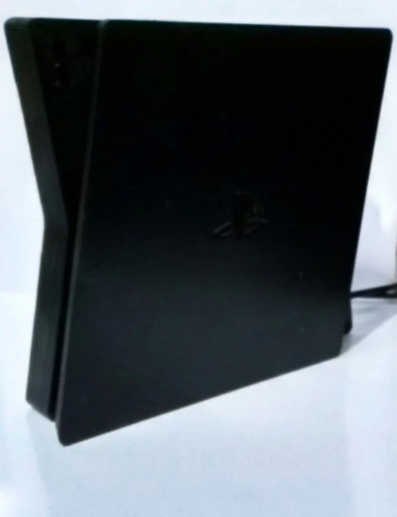 È questo il design di PlayStation 5? Emergono nuovi leak