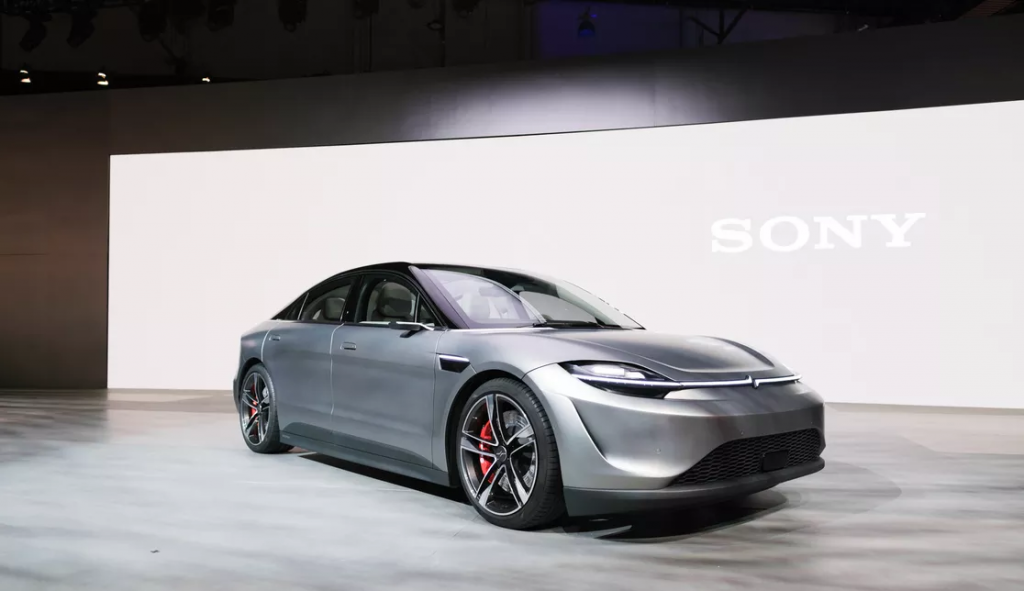 Sony sorprende al CES con il concept di un'auto elettrica dal nome Vision S 1