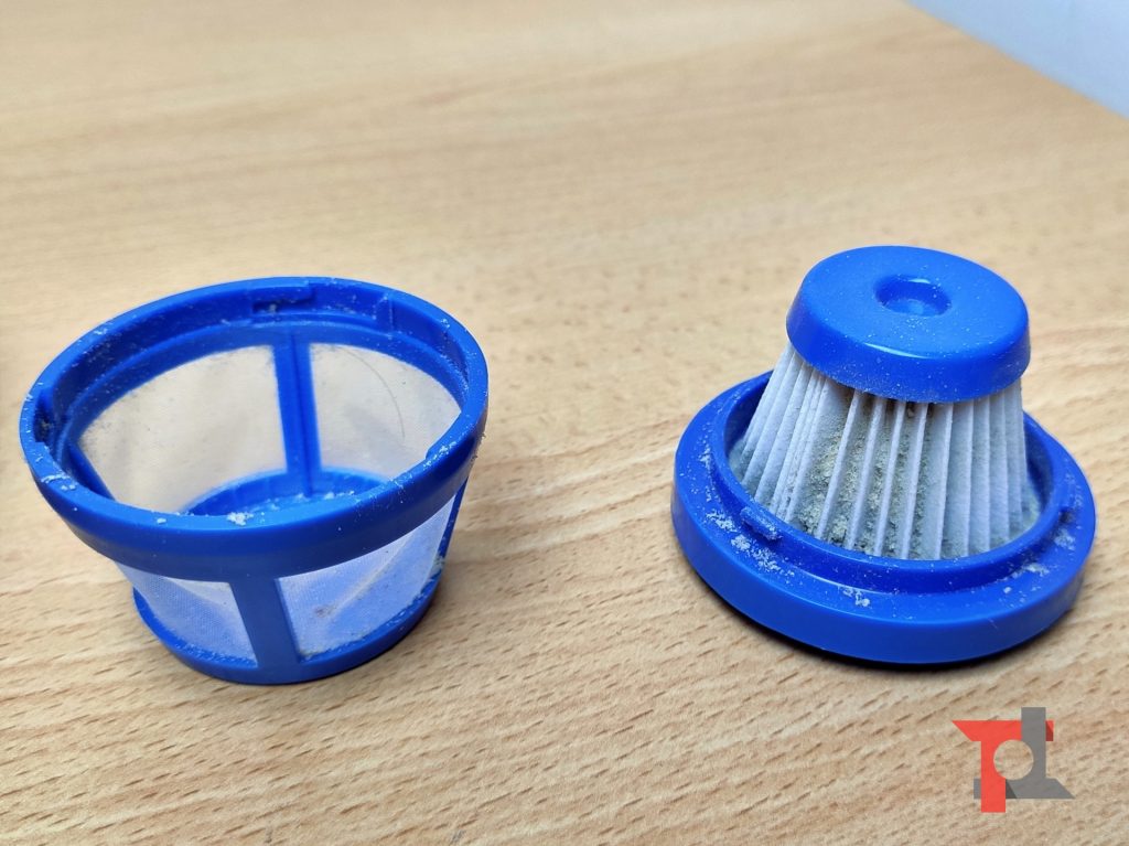 Recensione eufy HomeVac H11, il piccolo aspirapolvere da scrivania 7