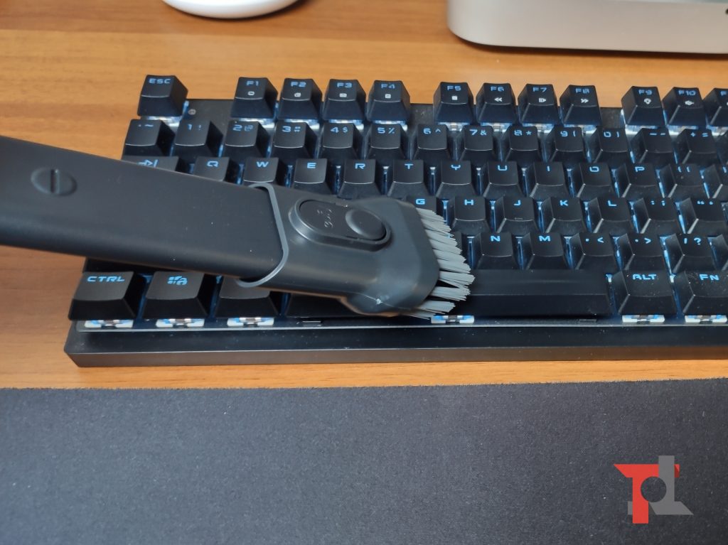 Recensione eufy HomeVac H11, il piccolo aspirapolvere da scrivania 11