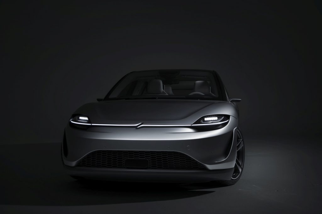 Sony sorprende al CES con il concept di un'auto elettrica dal nome Vision S 3