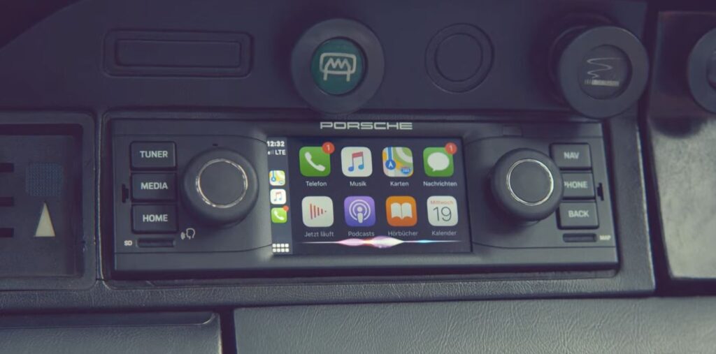 porsche classic communication management android auto apple carplay