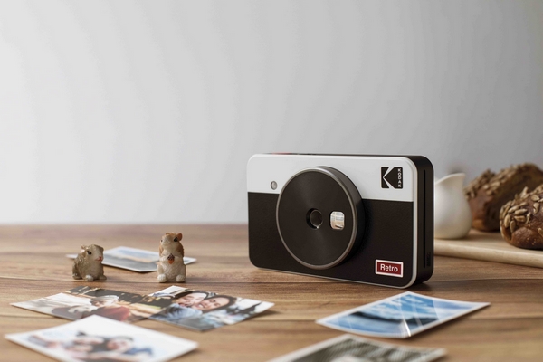 Kodak Mini Shot Combo è la fotocamera che stampa subito i vostri scatti