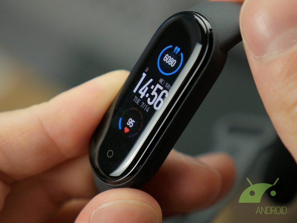 Xiaomi Mi Band 5 è pronta a tracciare anche la temperatura del corpo 1