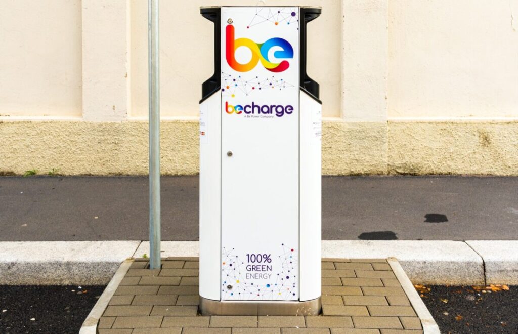 Crescono le colonnine di ricarica delle auto elettriche in Italia, ma in modo difforme 4