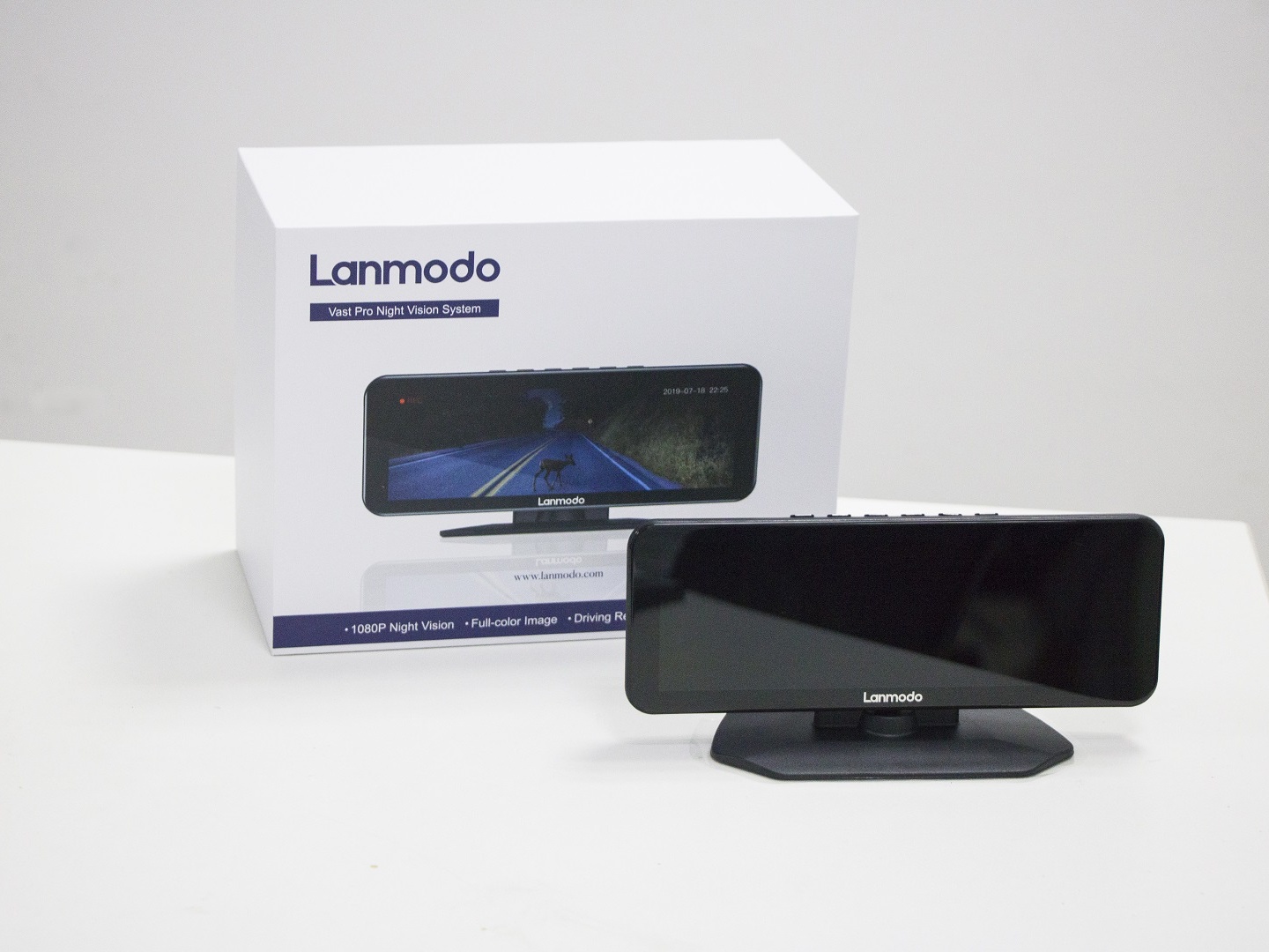 Lanmodo Vast Pro sbarca su Indiegogo ed è pronta a guidarvi anche di notte