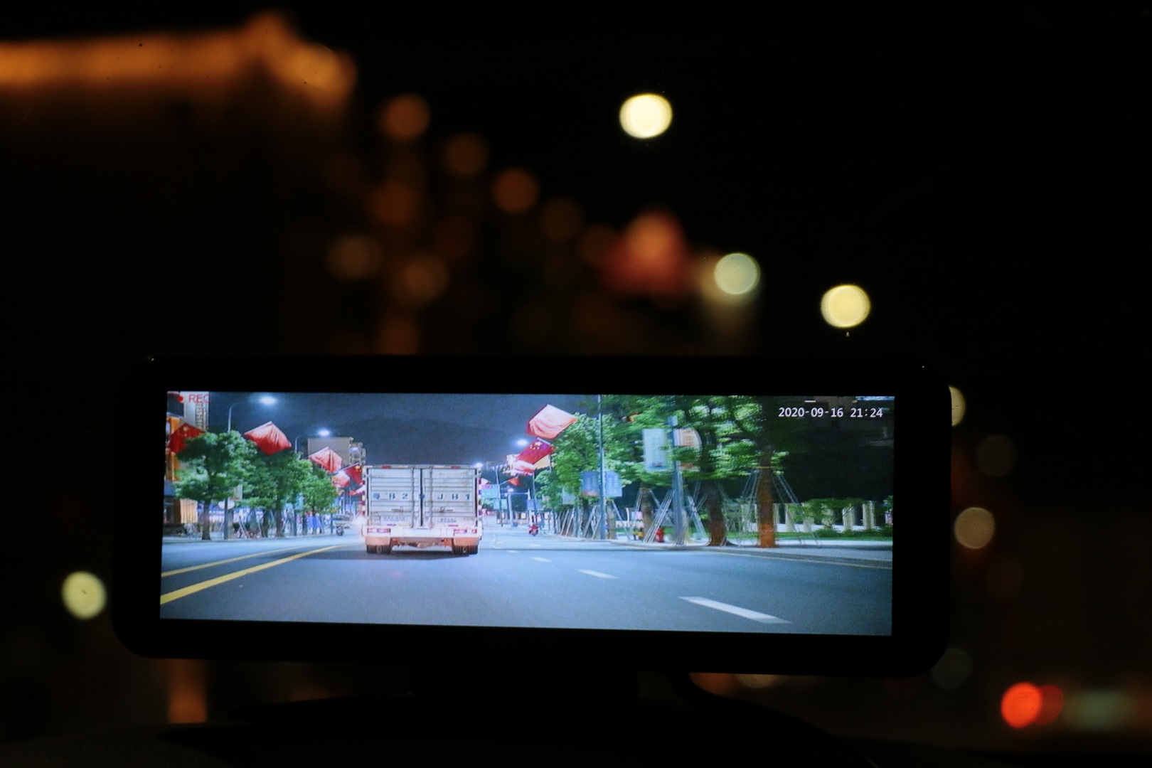 Lanmodo Vast Pro sbarca su Indiegogo ed è pronta a guidarvi anche di notte 1