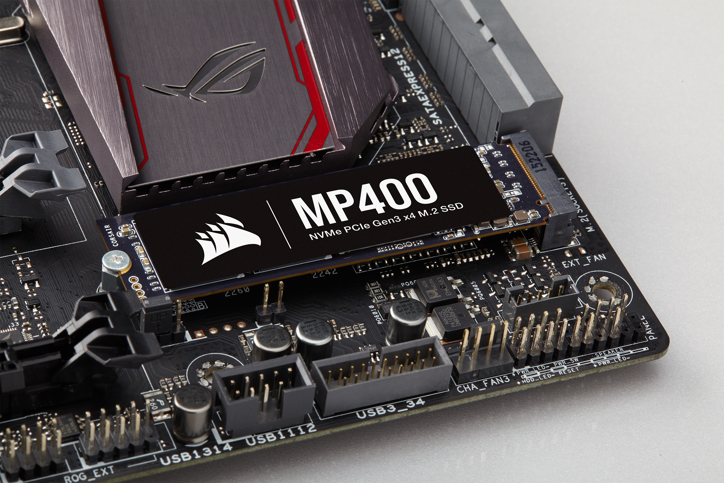 Corsair MP400