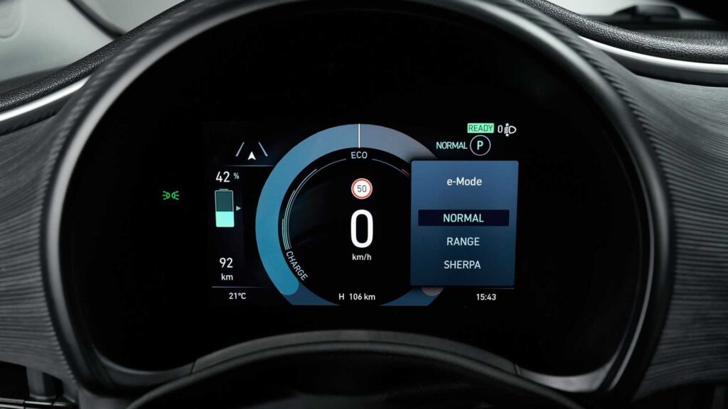 Nuova Fiat 500 elettrica: ecco modelli, allestimenti e prezzi 17