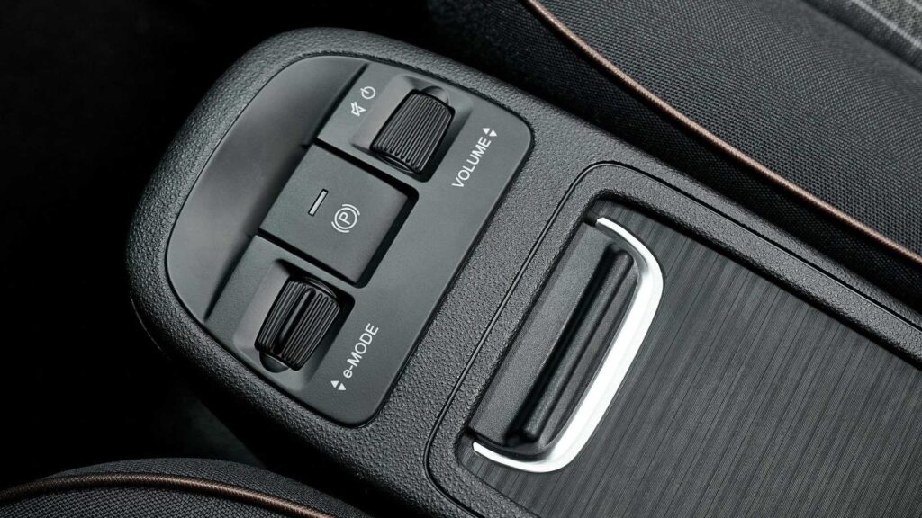 Nuova Fiat 500 elettrica: ecco modelli, allestimenti e prezzi 20