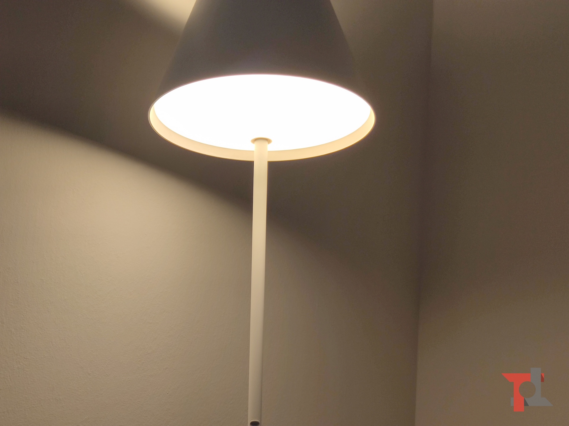 Recensione Yeelight Floor Lamp, la lampada da pavimento che crea l'atmosfera giusta 8