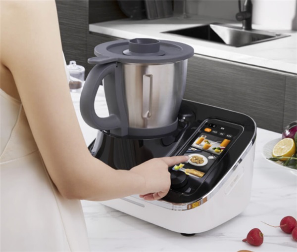 Huawei lancia un purificatore d'aria, Xiaomi un nuovo robot da cucina