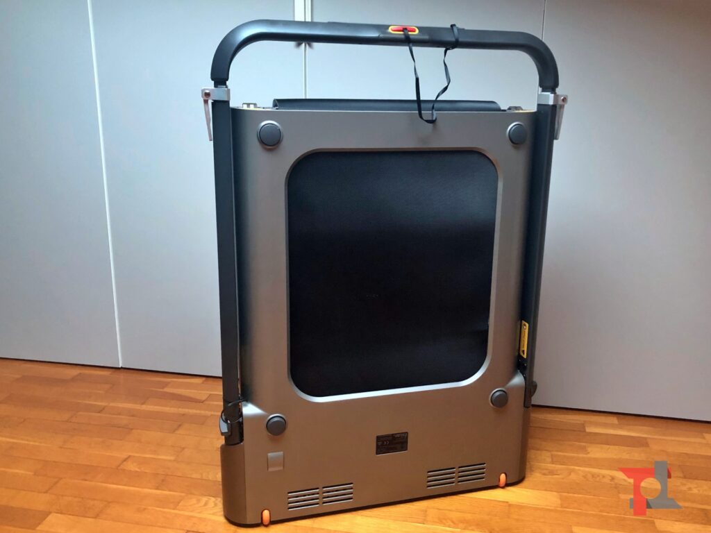 Abbiamo corso (e sudato) con Walking Pad R1 Pro, ecco come è andata 12