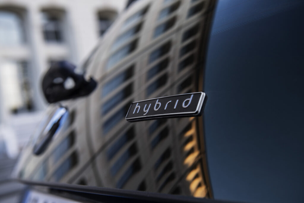 Lancia Ypsilon si rifà il viso, abbraccia la tecnologia e pensa all'ambiente 8