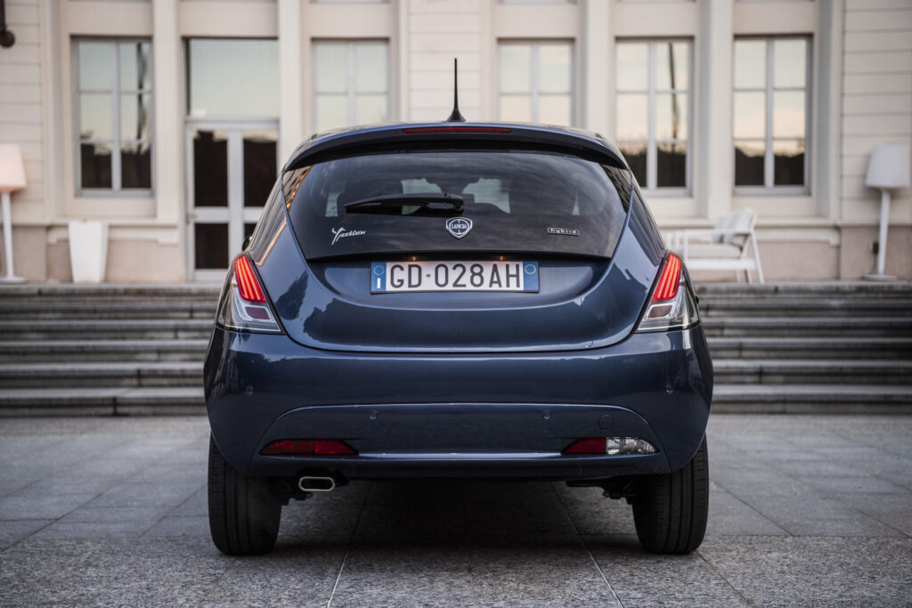 Lancia Ypsilon si rifà il viso, abbraccia la tecnologia e pensa all'ambiente 6
