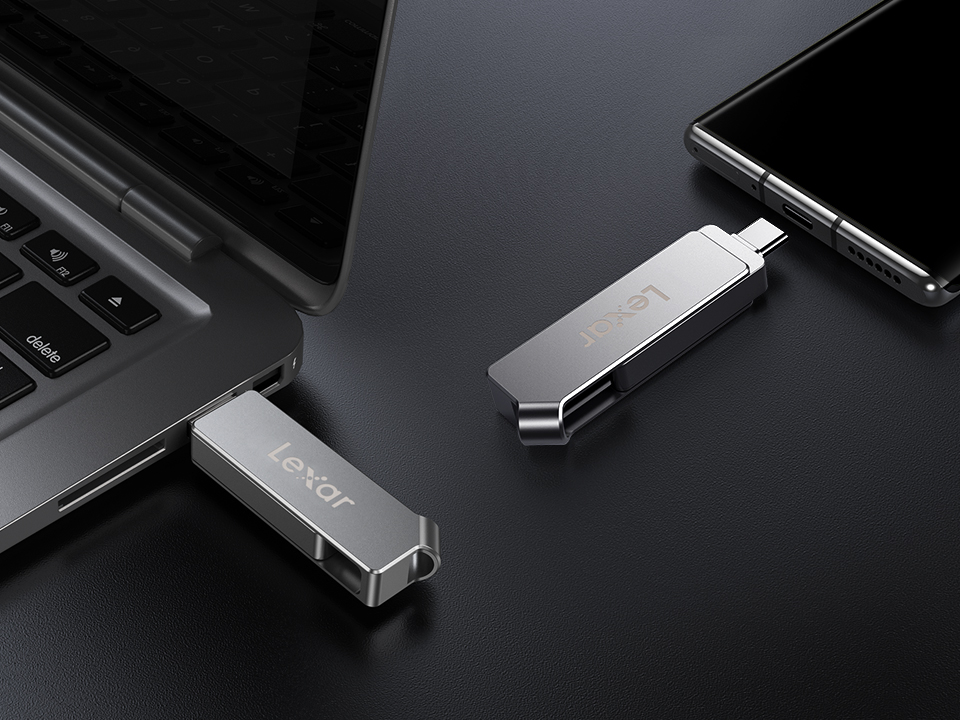 Lexar lancia JumpDrive D30c, un'unità flash 2 in 1 per computer e smartphone