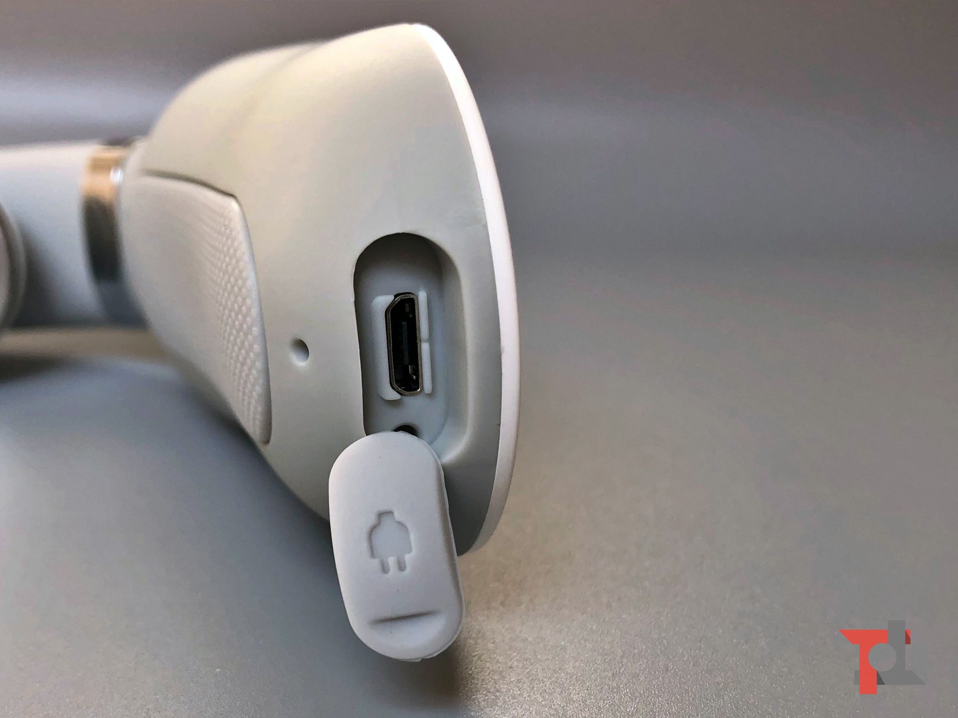 SKG 4098 è il massaggiatore per il collo ideale per chi lavora al PC: lo abbiamo provato per voi 10