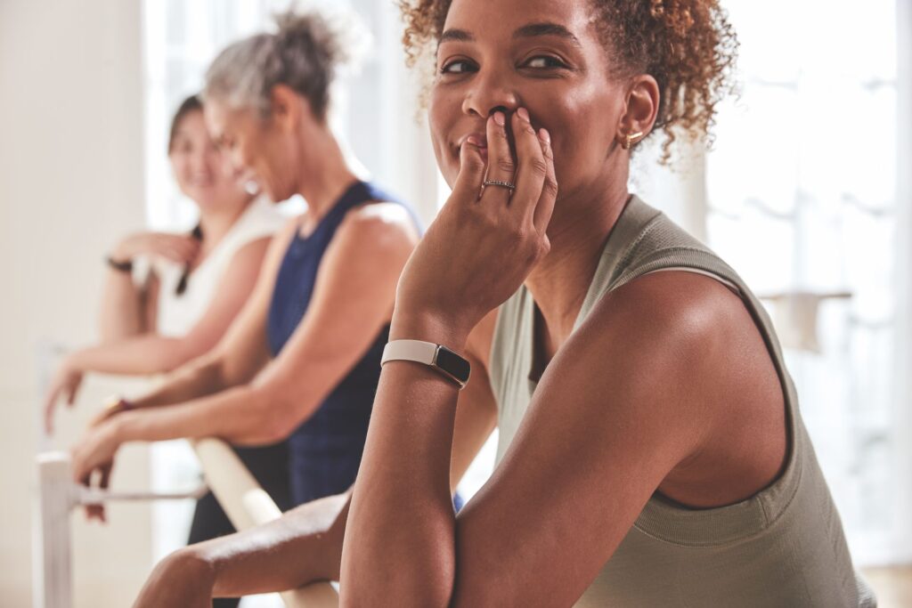 Fitbit presenta Luxe, un fitness tracker di lusso improntato al benessere 9