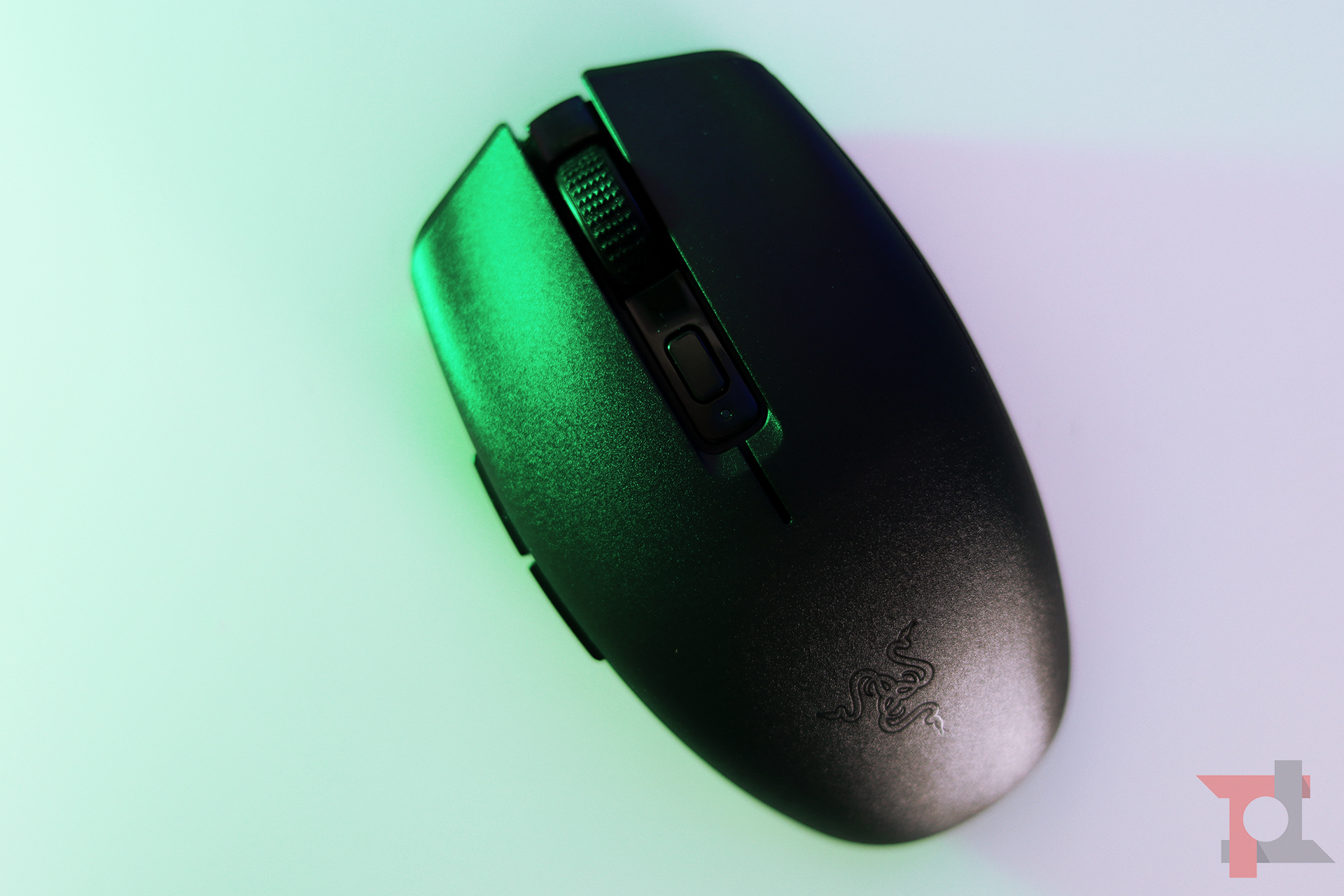 Recensione Razer Orochi V2 - Il mouse gaming ultra leggero adatto alla mobilità 4
