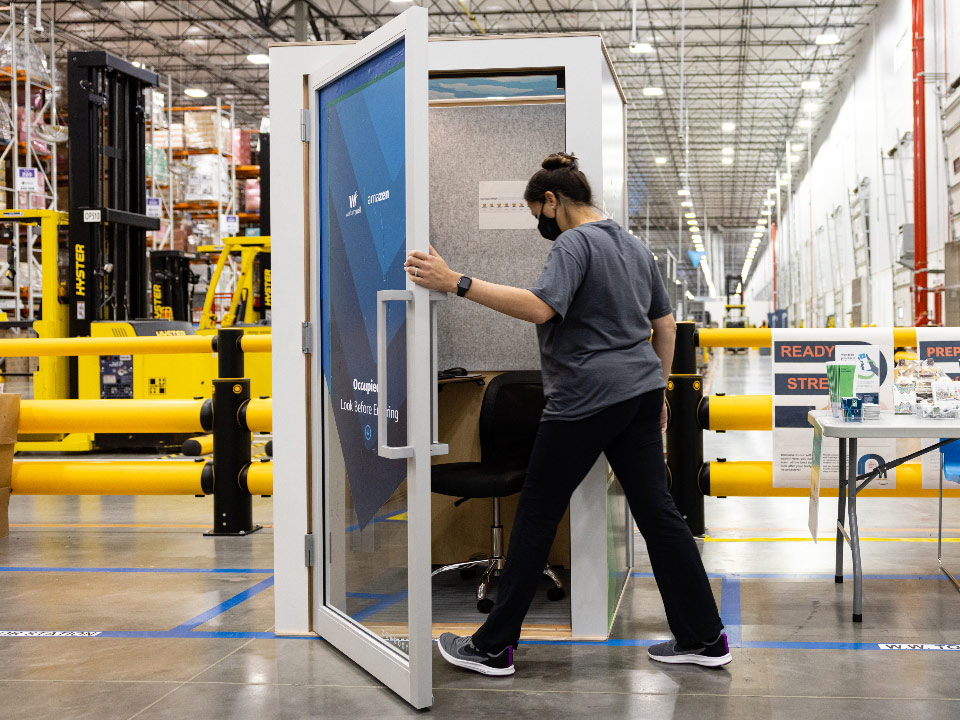 amazon amazen magazzini