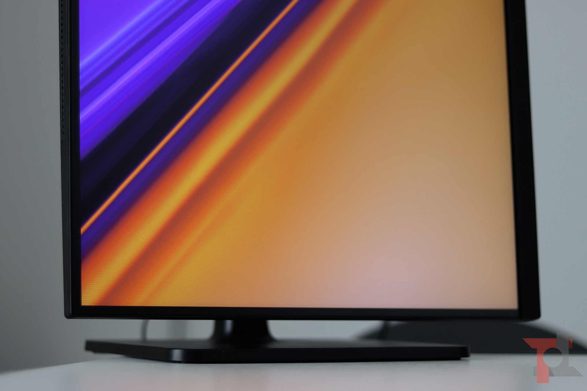 MSI fa centro: il Modern MD271QP è il monitor elegante e completo ...