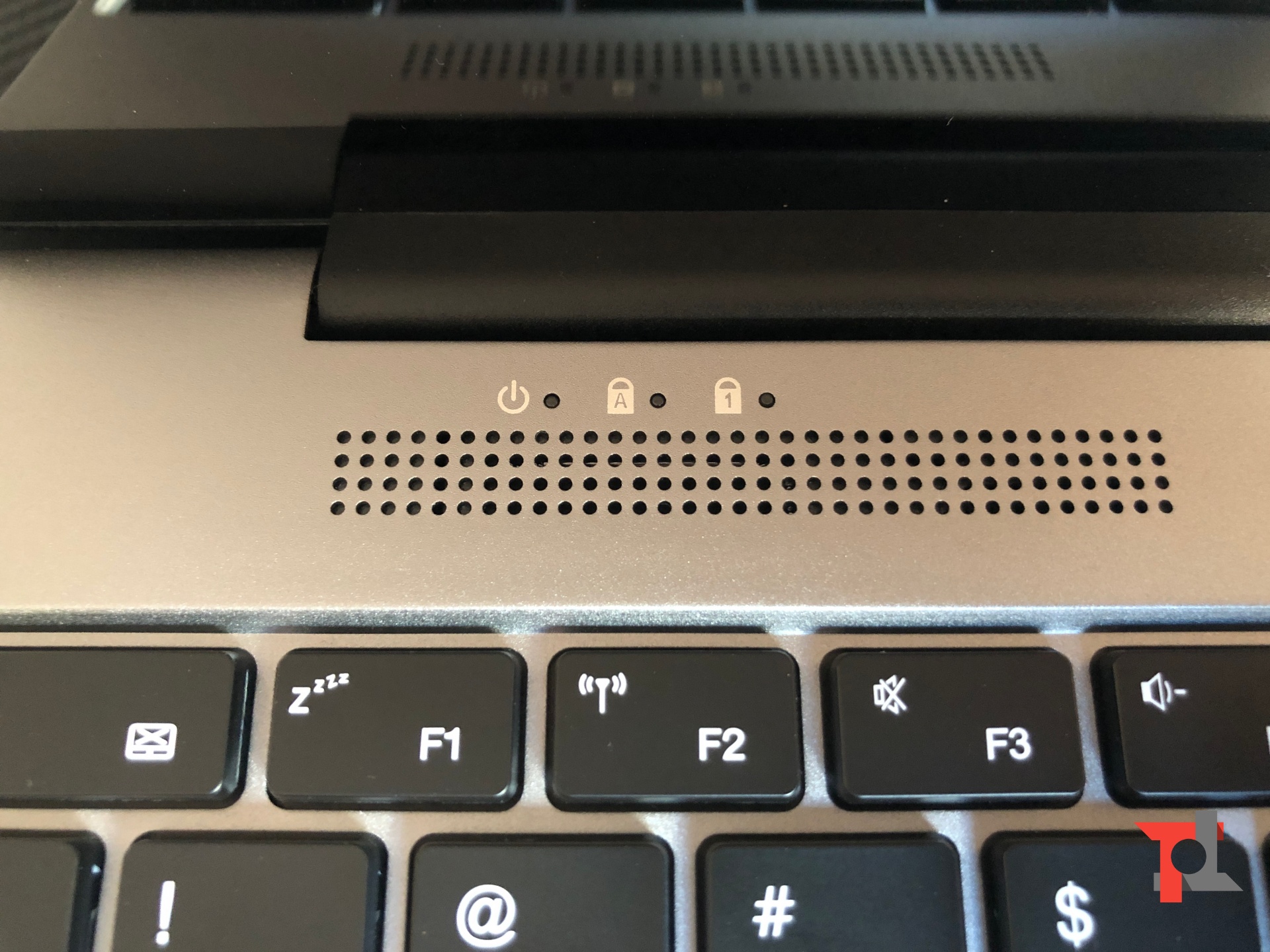 Ha senso acquistare un notebook cinese? Recensione di KUU YOBOOK, quando il design inganna 9