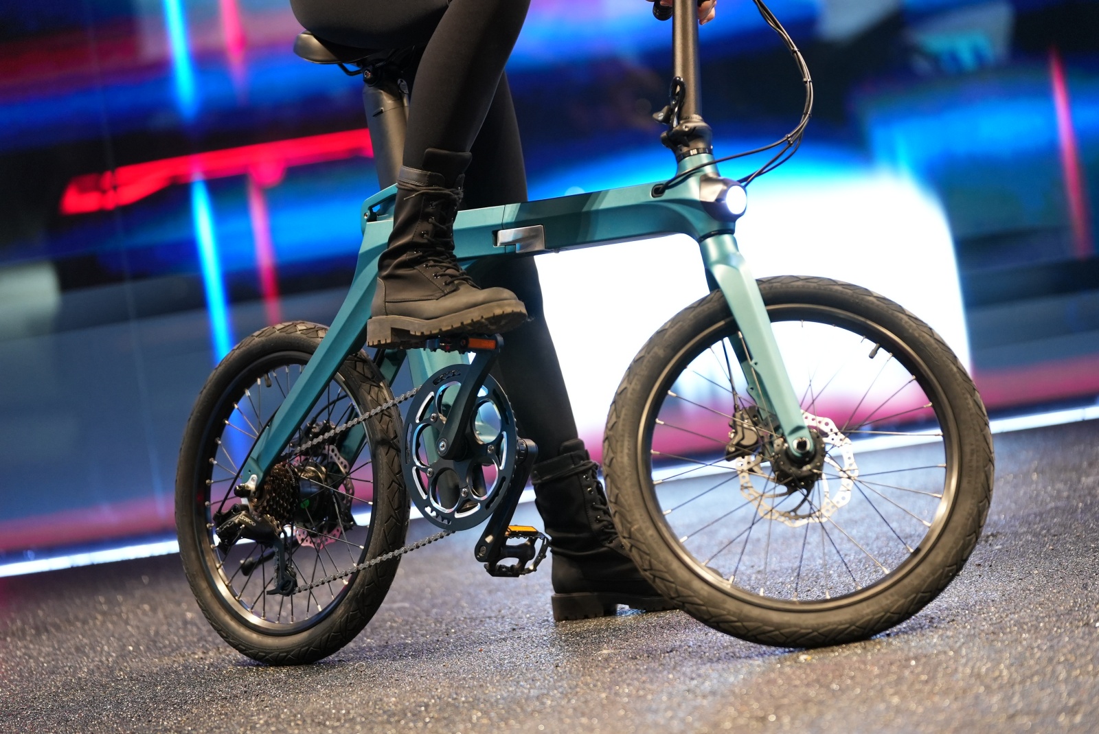 Fiido X, presto su Indiegogo, ridefinisce l'estetica delle bici elettriche 1