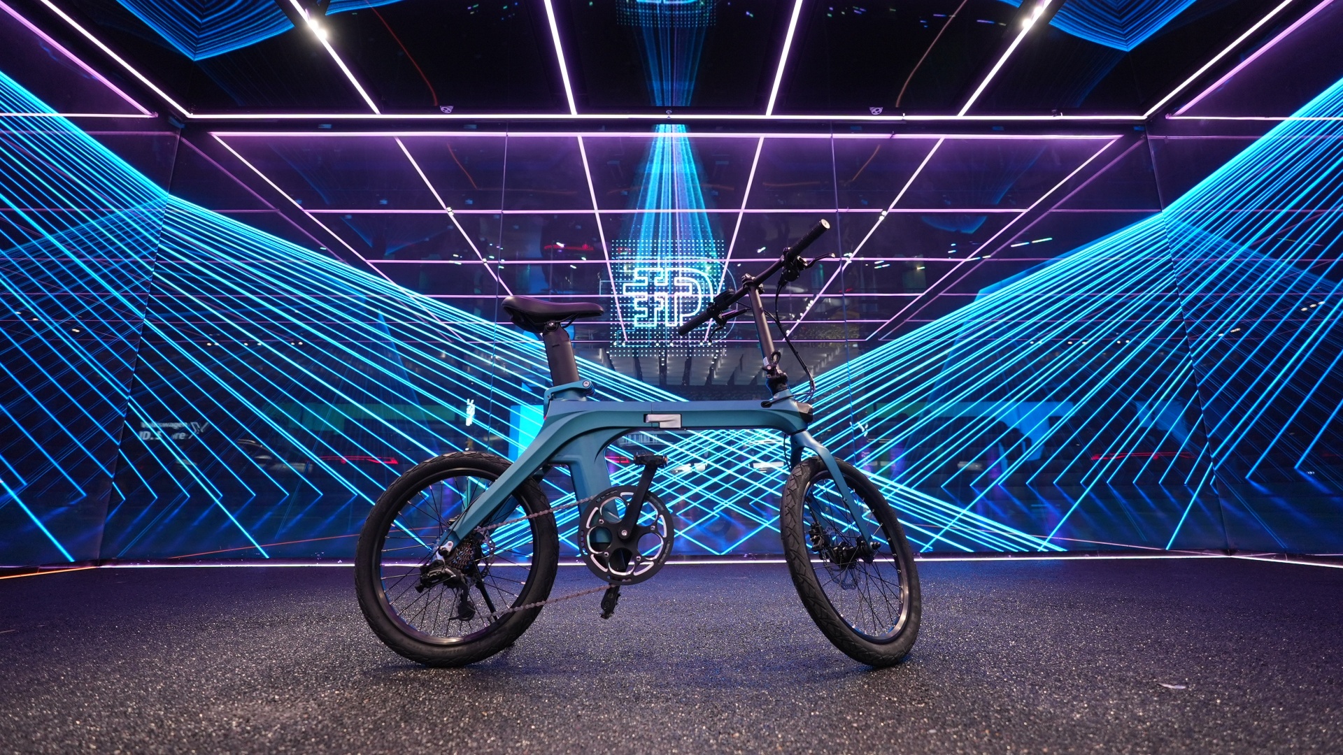 Fiido X, presto su Indiegogo, ridefinisce l'estetica delle bici elettriche