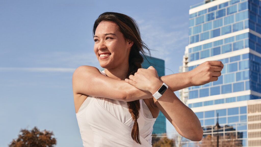 Fitbit Charge 5 è ufficiale, un fitness tracker evoluto con una piattaforma ancora più completa 4