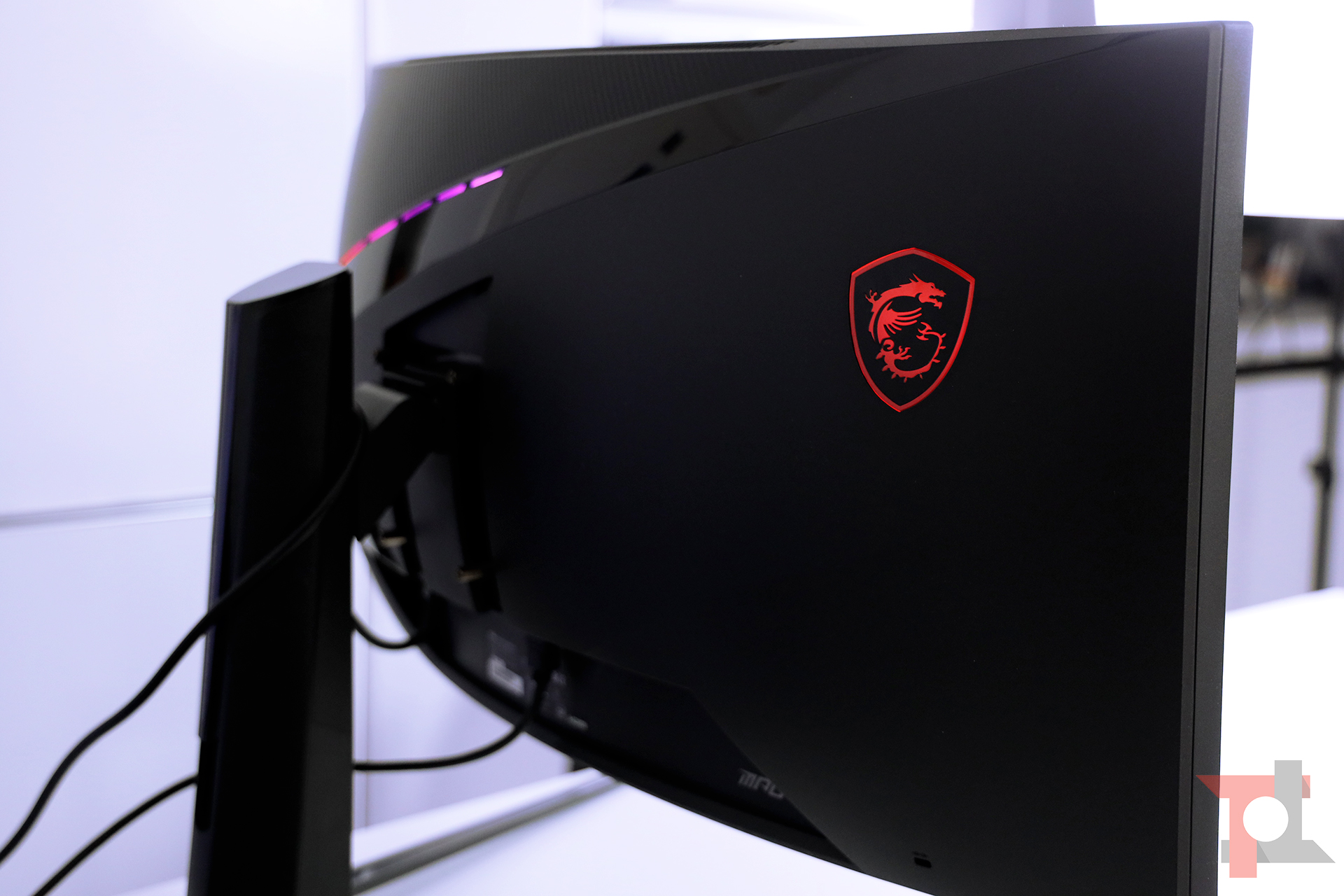 Recensione MSI MPG ARTYMIS 343CQR: il nuovo monitor gaming con i muscoli 5