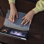 Lenovo presenta Yoga Slim 7 Carbon, Yoga Slim 7 Pro e il tablet Tab P12 Pro 13