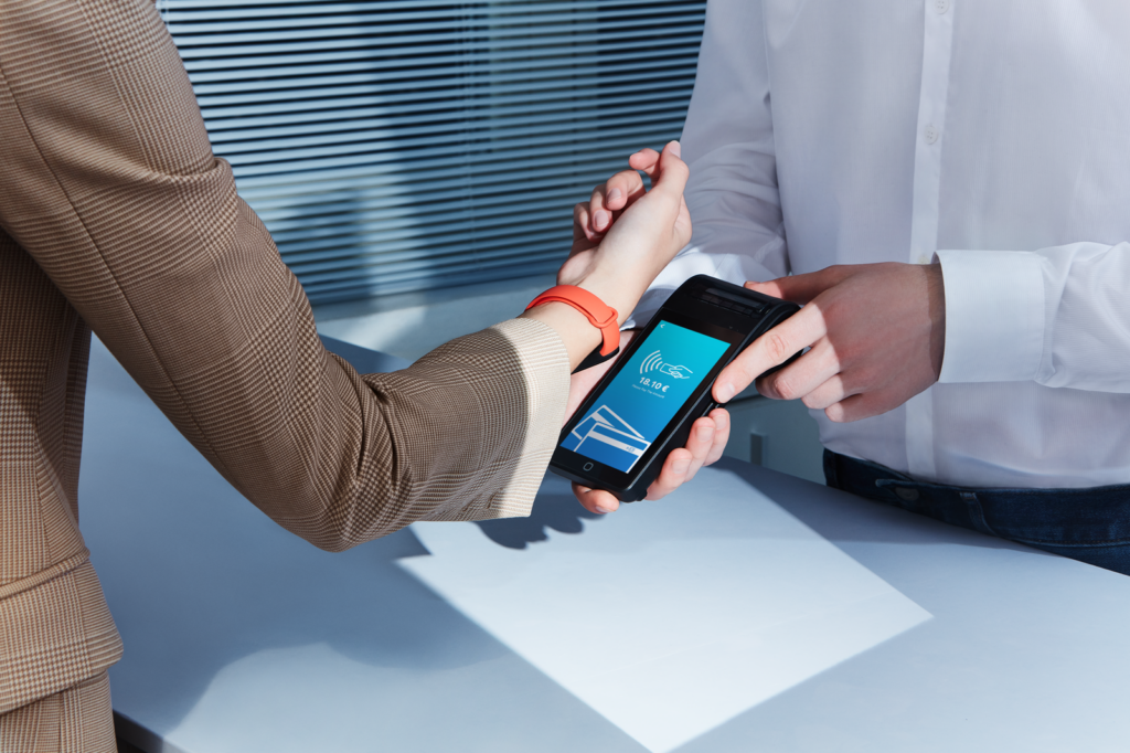 Xiaomi Mi Smart Band 6 NFC arriva in Italia con i pagamenti contactless 3