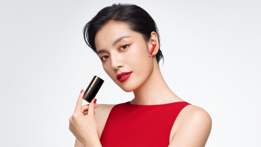 No, questo non è un rossetto, sono le cuffie Huawei FreeBuds4 Lipstick 5