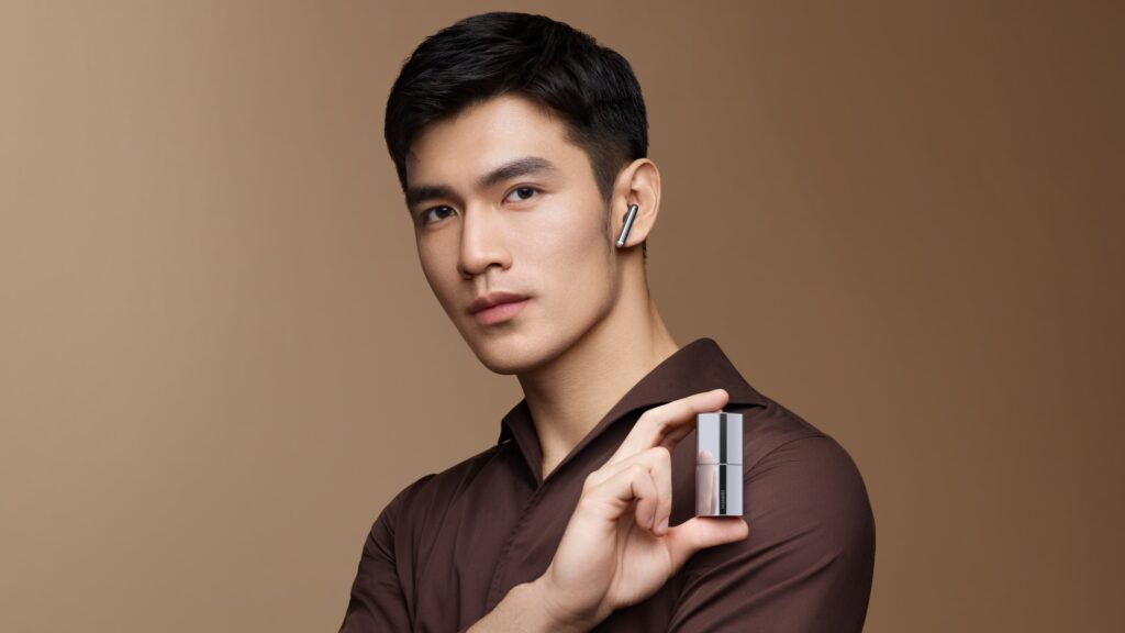 No, questo non è un rossetto, sono le cuffie Huawei FreeBuds4 Lipstick 10