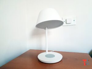 Recensione Yeelight Staria Bedside Lamp Pro, lampada da comodino multifunzione 2