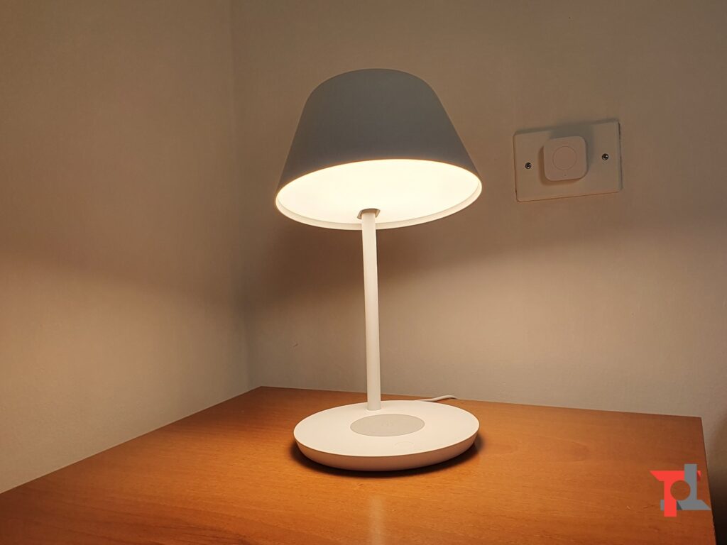 Recensione Yeelight Staria Bedside Lamp Pro, lampada da comodino multifunzione 7