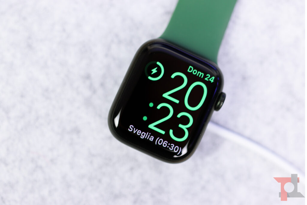 apple watch series 7 batteria