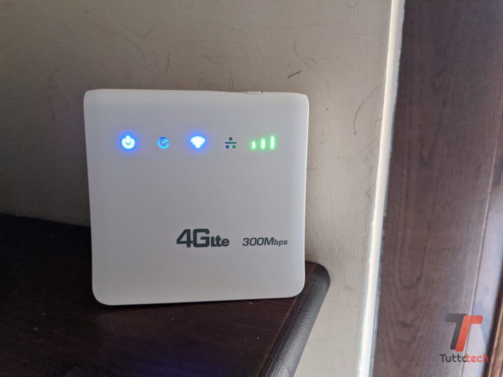CPE LTE è un piccolo router mobile Wi-Fi dal gran rapporto qualità-prezzo 1
