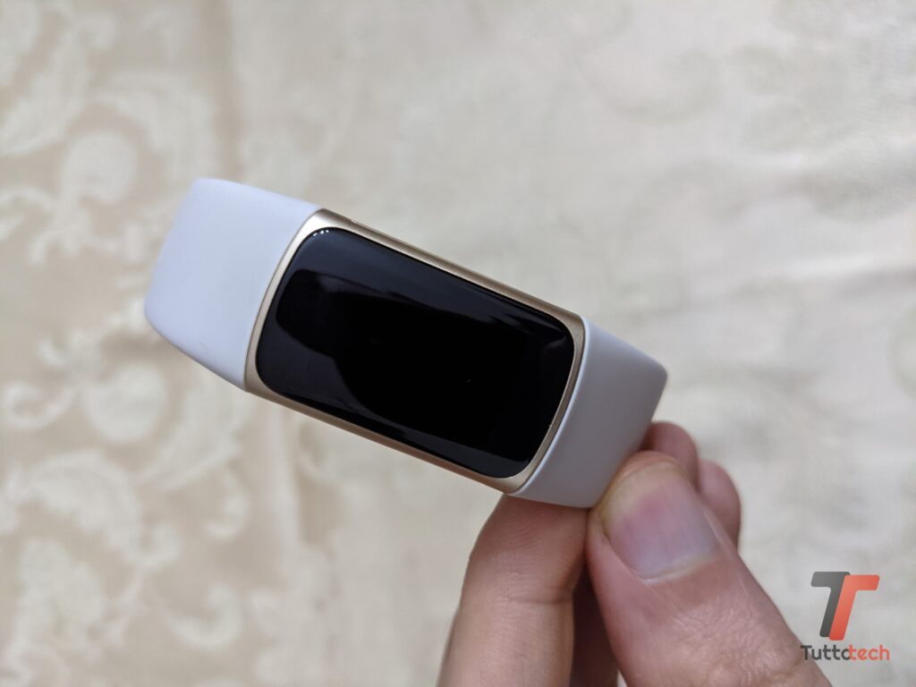 Fitbit Charge 5 è inferiore alle aspettative e a mezzo servizio, anche se funziona bene 2