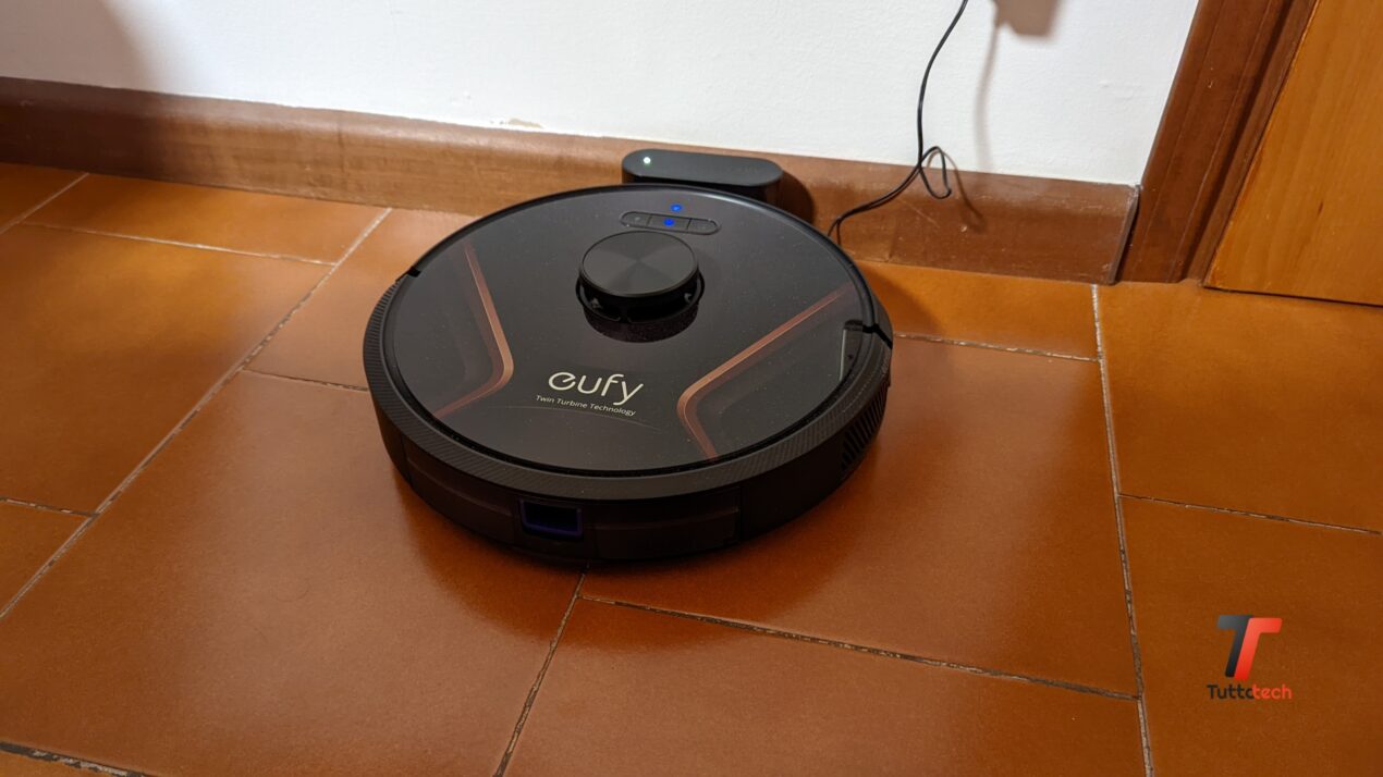 Recensione eufy RoboVac X8 Hybrid, potenza elevata e grande autonomia