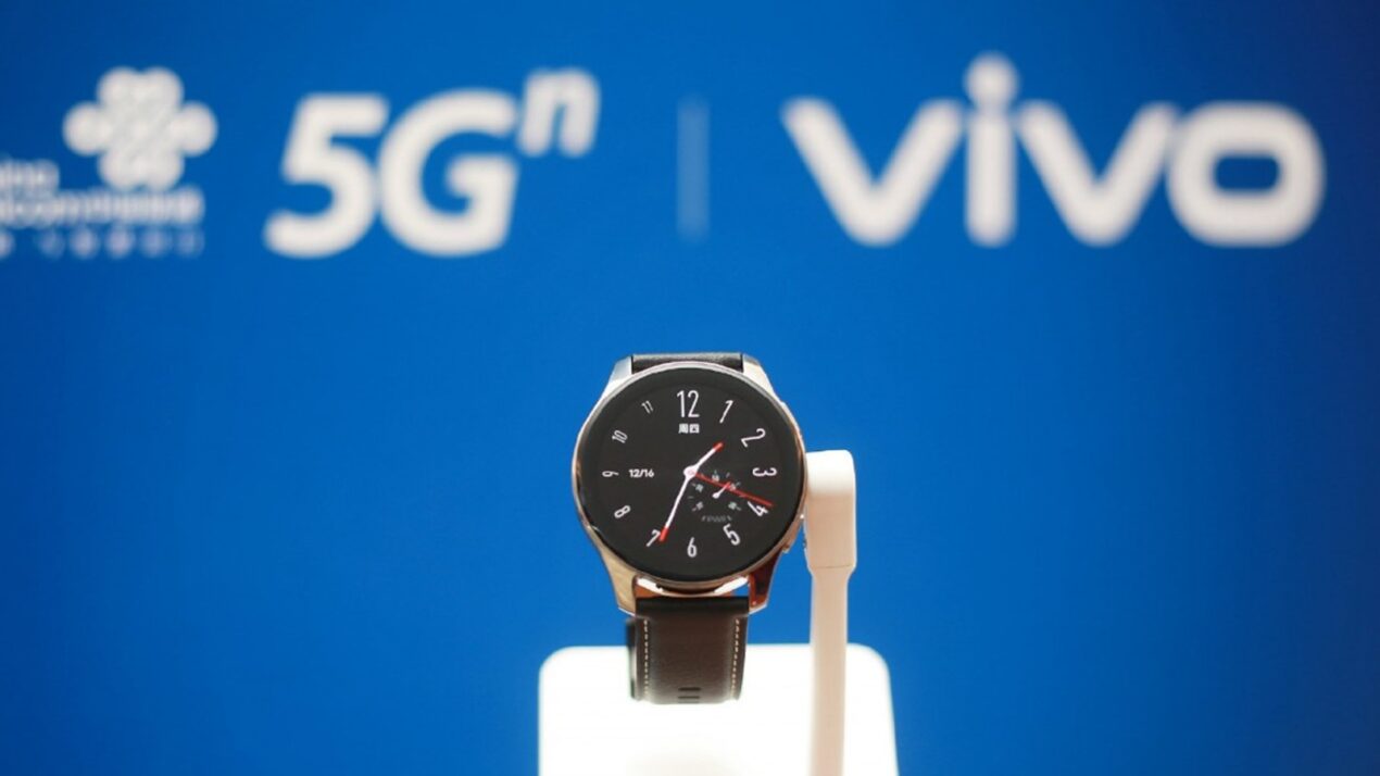 Vivo Watch 2 è ufficiale: supporto eSIM e fino a 18 giorni di autonomia