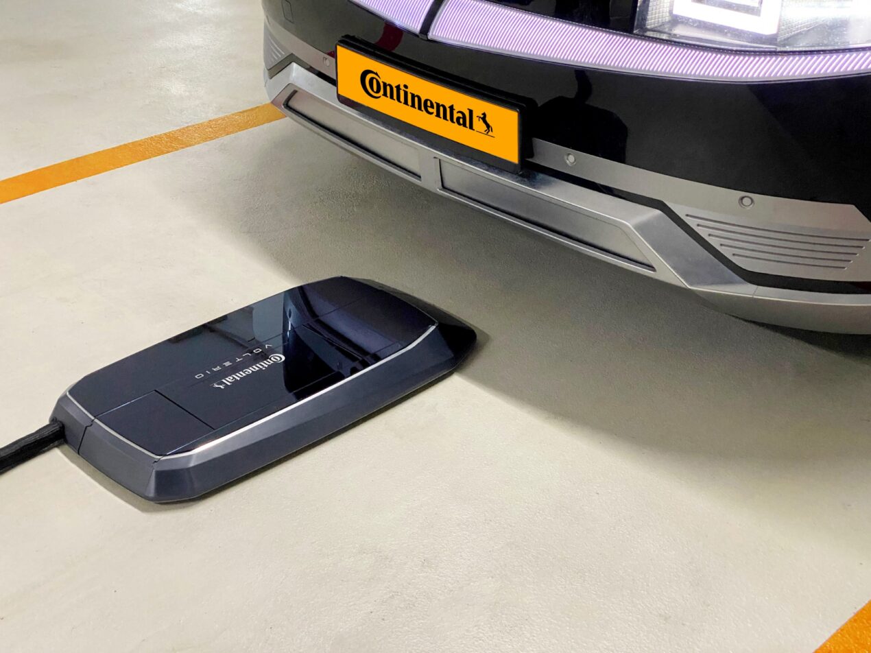 Continental vuole rivoluzionare la ricarica delle auto elettriche con un robot