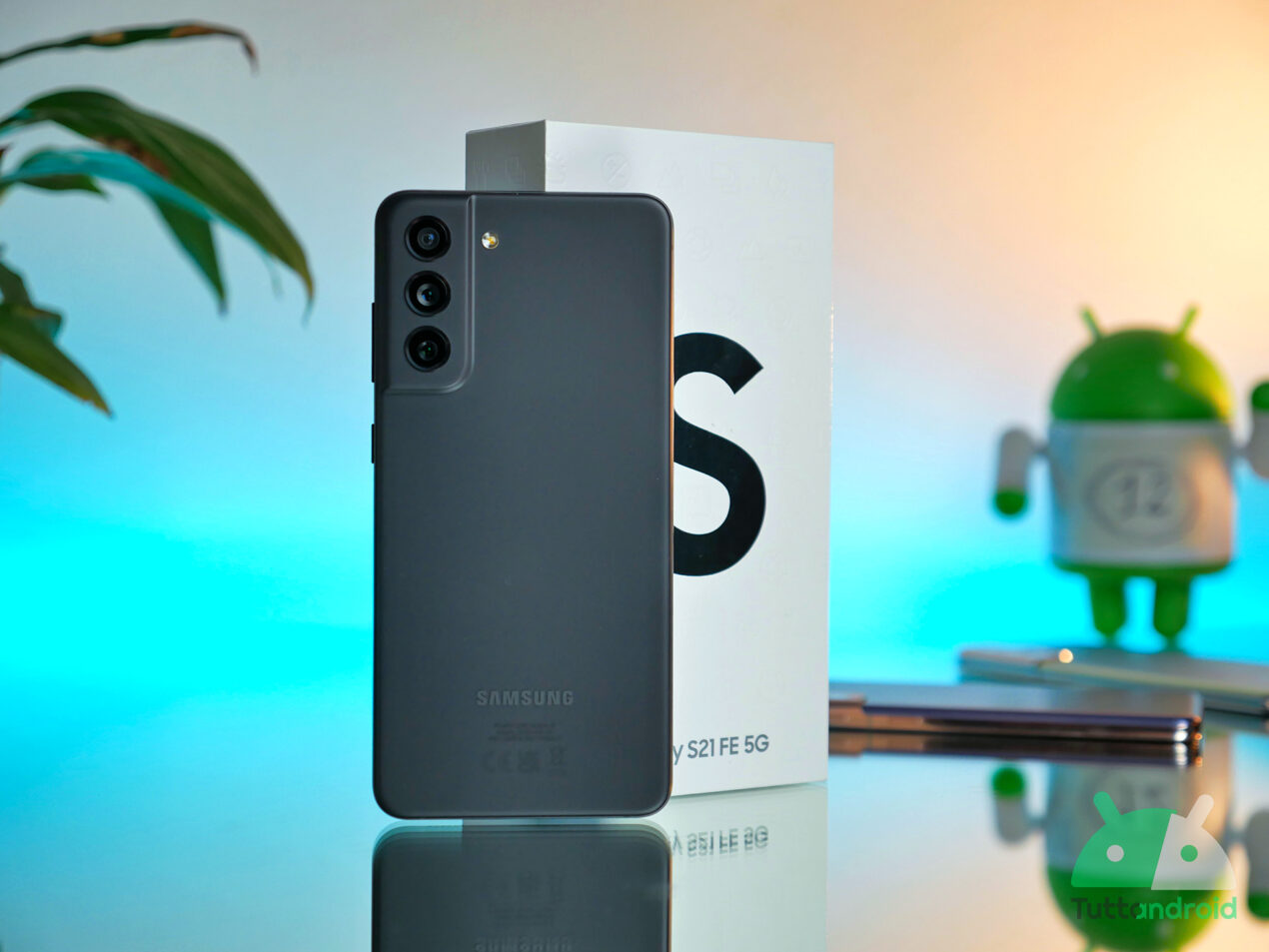 Che bomba! Potete già acquistare Samsung Galaxy S21 FE a 250€ in meno