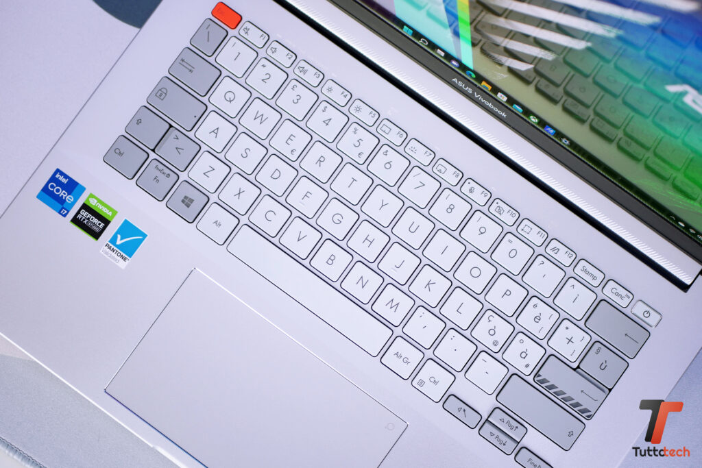 asus vivobook x14 oled tastiera