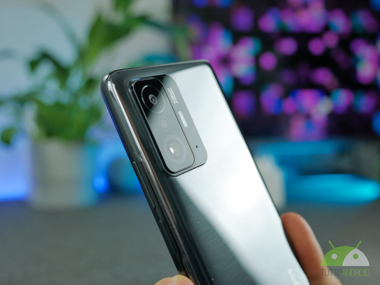 La festa degli innamorati porta una bella selezione di smartphone in offerta