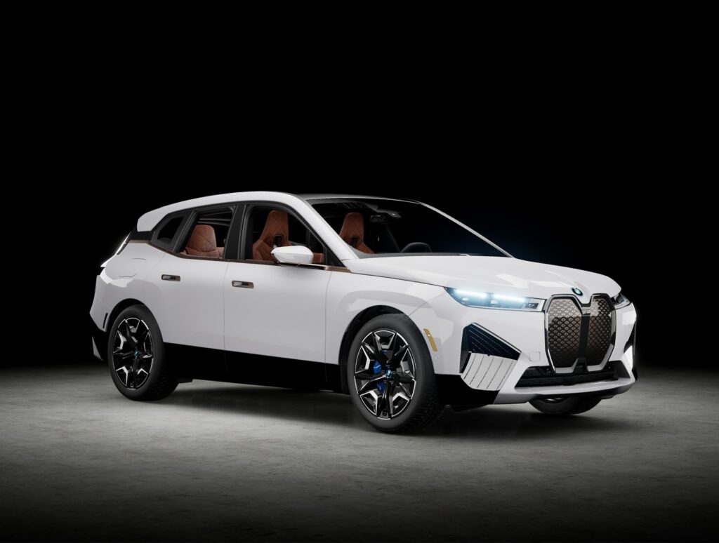 BMW-i4-iX-AR-Experience-10