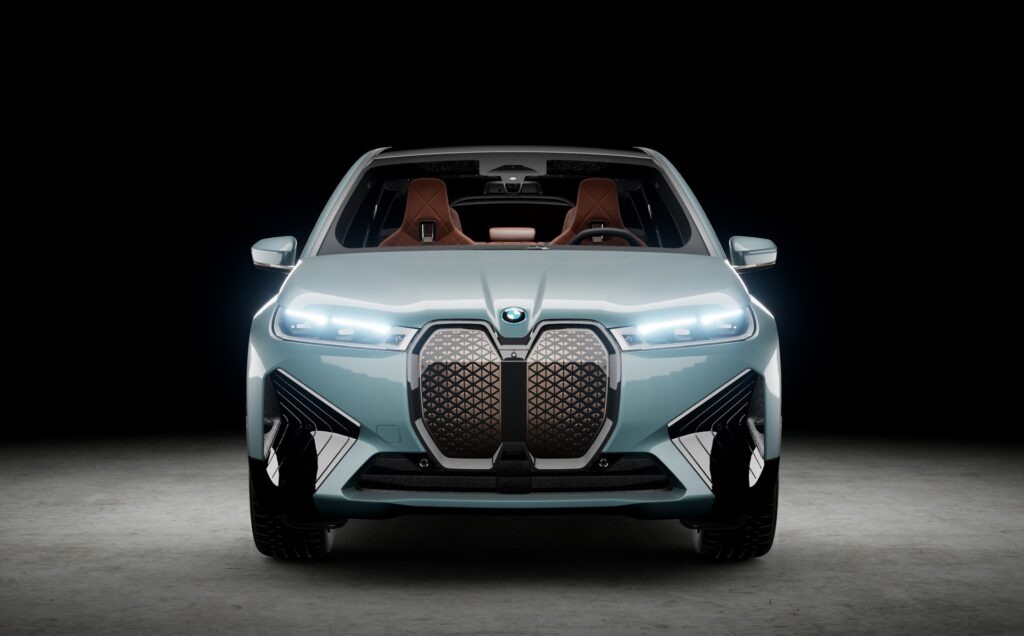 BMW i4 e iX nel vostro garage con la nuova realtà aumentata di Google 4