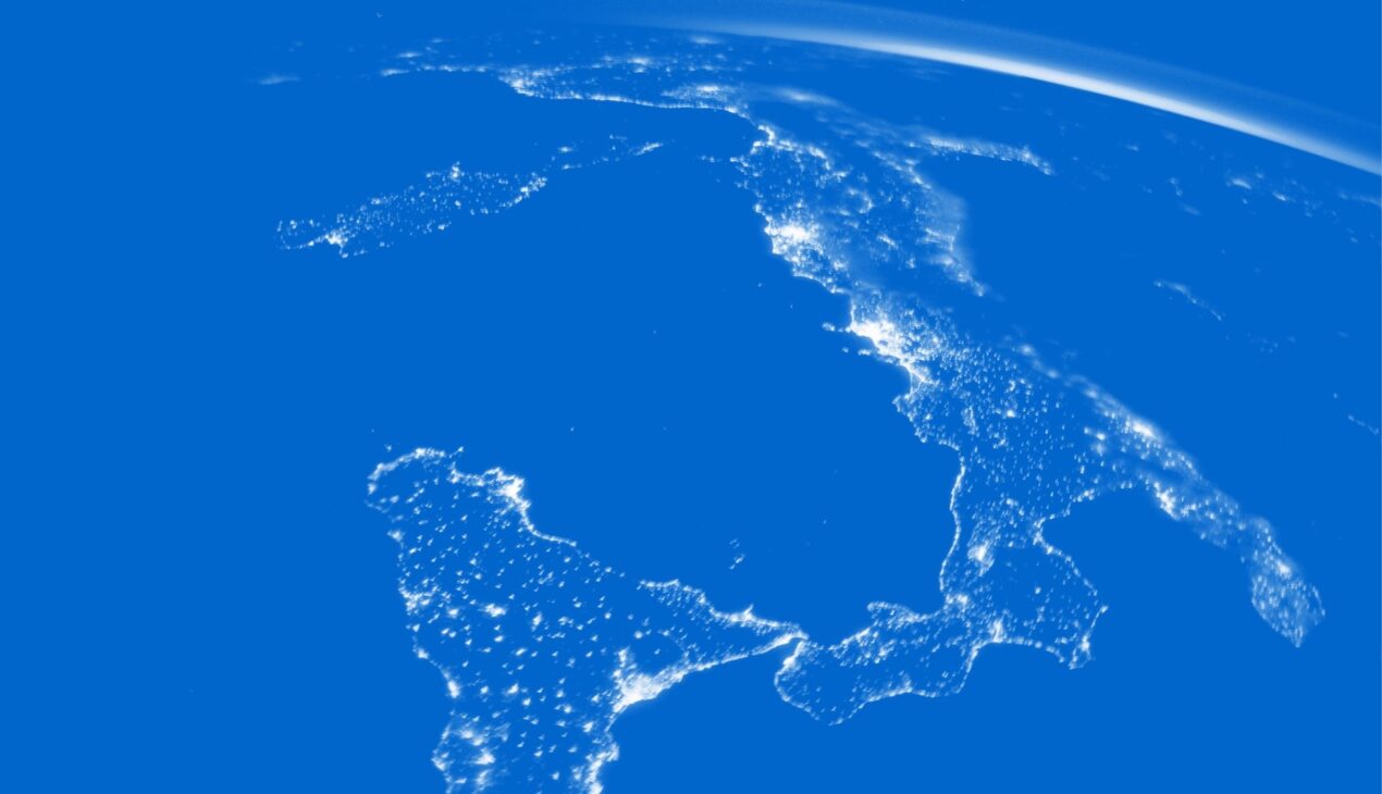 FTTH: TIM è ancora leader di mercato, ma Sky Italia e Iliad accelerano